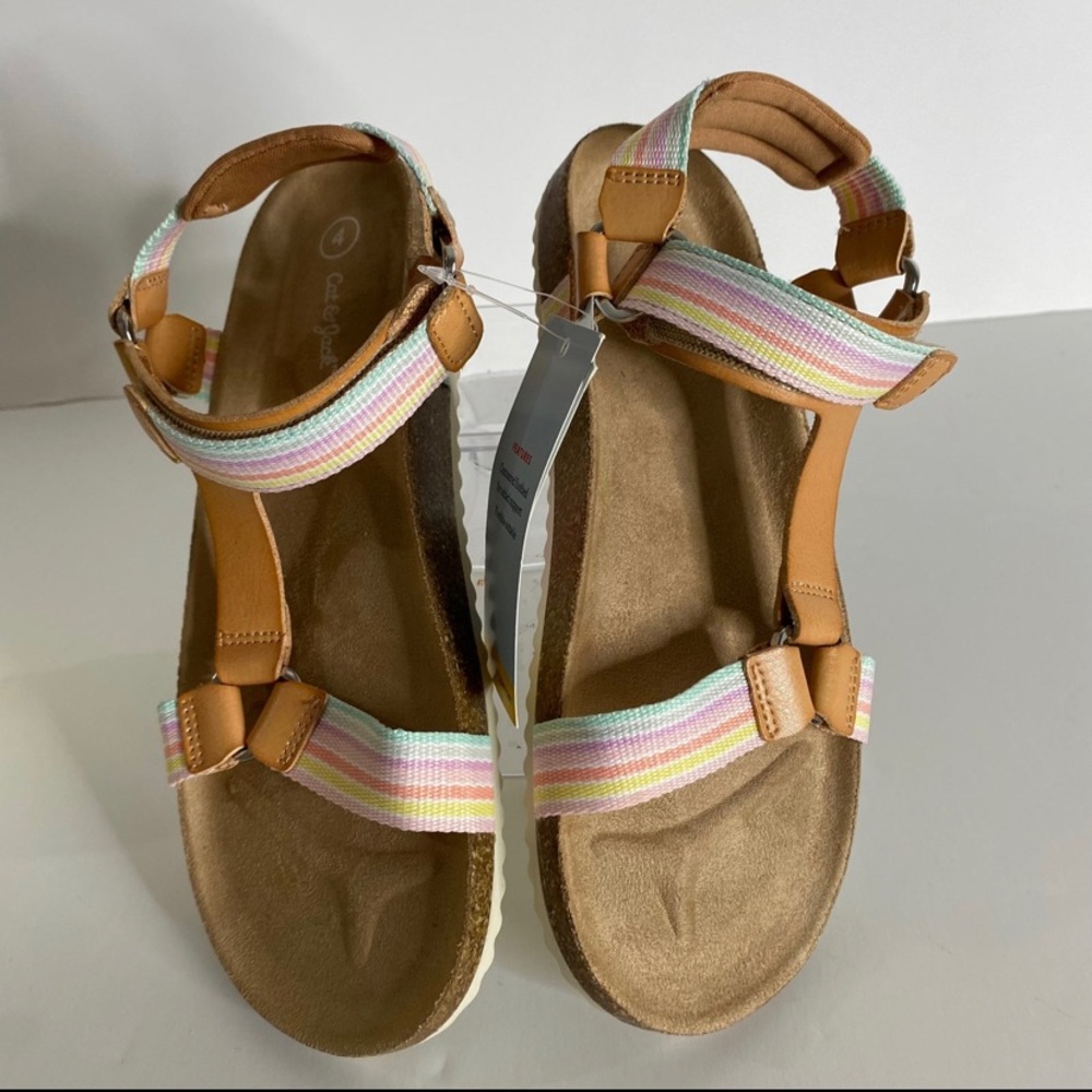 Girl cat & jack summer
Sandals